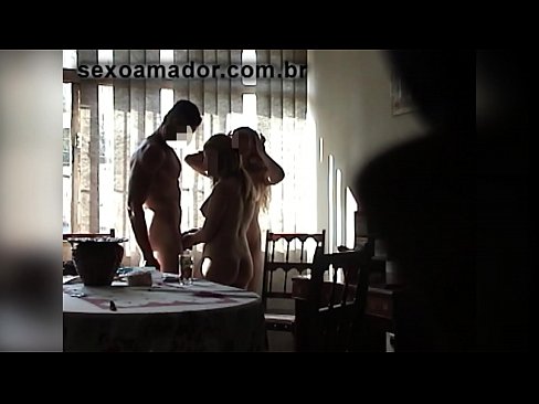 ❤️ Os amigos sexuais invitan a un home xigante e a un trío con el ️ Super porno a nós gl.pornfuror.ru